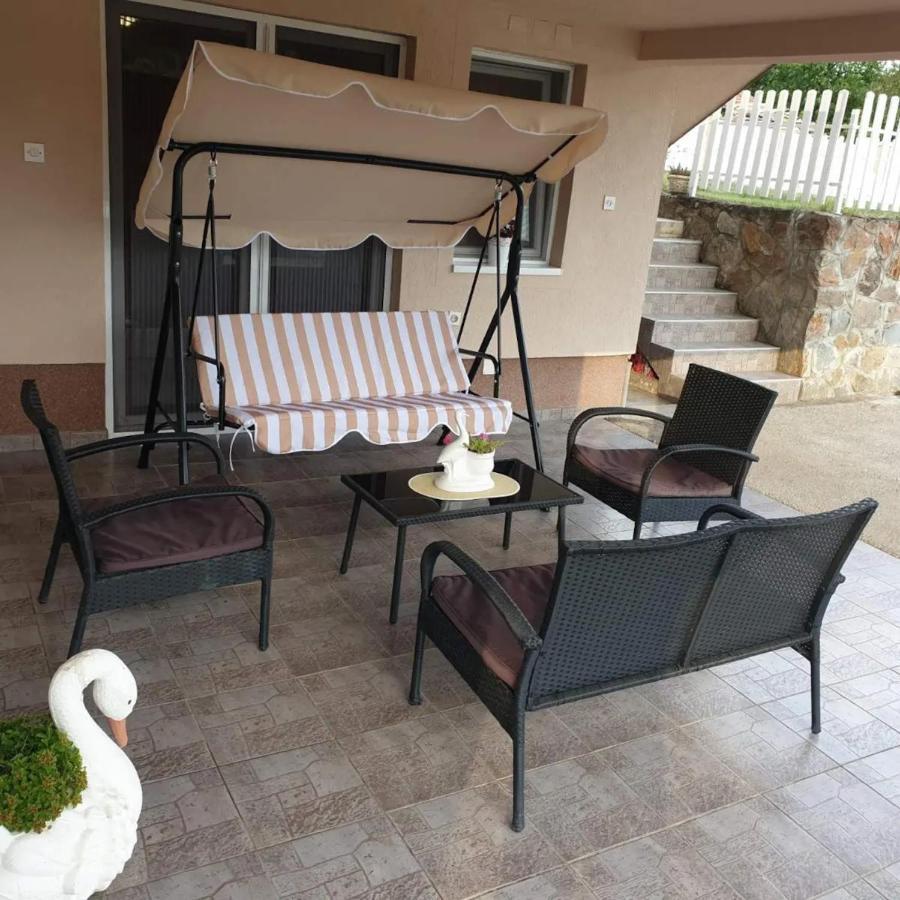 Apartmani Apolon Vrdnik Exterior photo