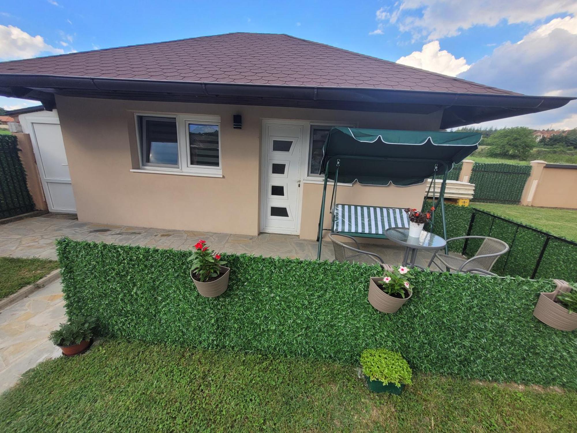 Apartmani Apolon Vrdnik Exterior photo